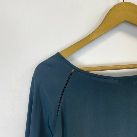 Vince 100% Silk Teal Top - Picture 8 of 9